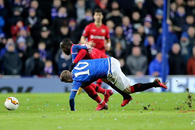 欧冠-大马丁神扑 尤文图斯0-0战平阿斯顿维拉